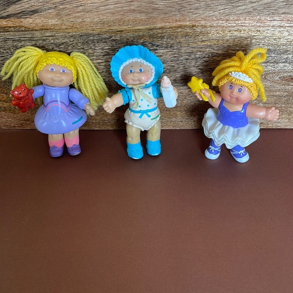 💜 3 Cabbage Patch figures - Picture 1 of 8
